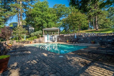 Discover the perfect blend of modern luxury and relaxed lakeside - photo 45
