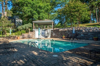 Discover the perfect blend of modern luxury and relaxed lakeside - photo 46