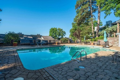 Discover the perfect blend of modern luxury and relaxed lakeside - photo 48