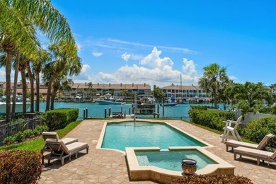 Expansive, gated, waterfront family estate meets effortless - photo 56