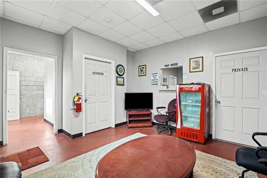 ATTN: ALL INVESTOR & BUSINESS OWNERS. Check out this turnkey - photo 12