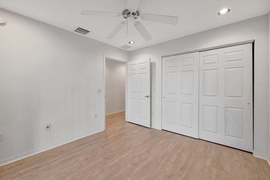 Priced to sell immediately! This move-in ready 2/2/1 townhome in - photo 16