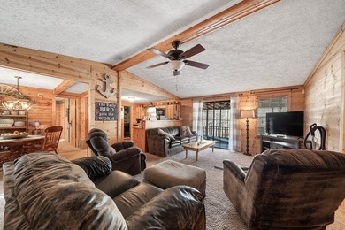 WE HAVE REDUCED THE PRICE. 5 bedroom 3 bath house with 200 feet - photo 19