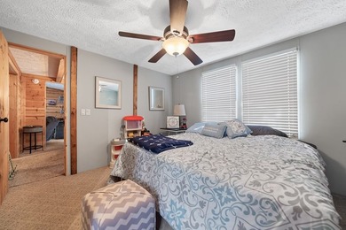 WE HAVE REDUCED THE PRICE. 5 bedroom 3 bath house with 200 feet - photo 24