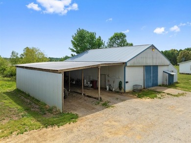 This is a very well-maintained 6-house broiler poultry farm. The - photo 24