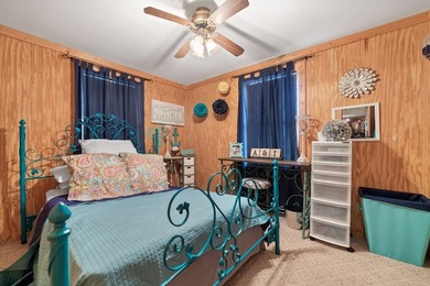 WE HAVE REDUCED THE PRICE. 5 bedroom 3 bath house with 200 feet - photo 26
