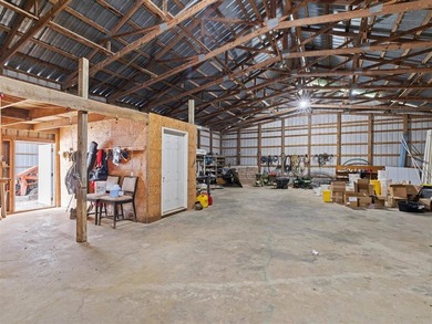 This is a very well-maintained 6-house broiler poultry farm. The - photo 31