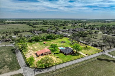 Tucked onto a scenic corner lot in Tioga, this well-maintained 2 - photo 2