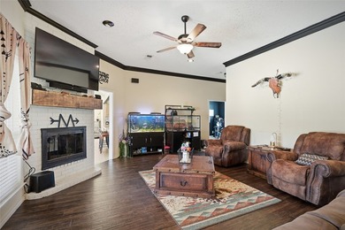Tucked onto a scenic corner lot in Tioga, this well-maintained 2 - photo 6