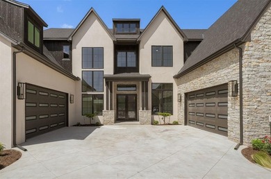 The lot next door can be purchased to create the perfect back - photo 3