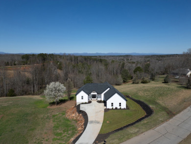 Lake Keowee Home For Sale in West Union South Carolina