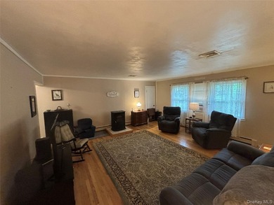 72 Fanning Blvd. Is Awaiting its New Owner! Located on a Fully - photo 8