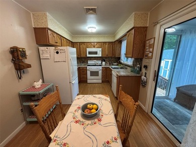 72 Fanning Blvd. Is Awaiting its New Owner! Located on a Fully - photo 10