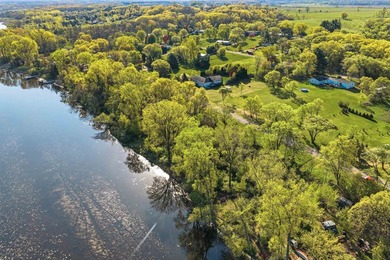 Rare opportunity to own over 2 acres of waterfront on beautiful - photo 4