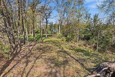 Rare opportunity to own over 2 acres of waterfront on beautiful - photo 5