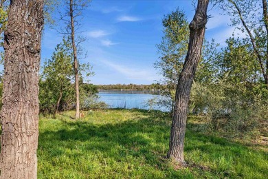 Rare opportunity to own over 2 acres of waterfront on beautiful - photo 7