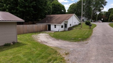 Lake Home For Sale in Mentone, Indiana