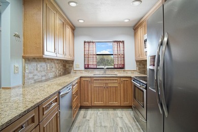 Move-in ready 2BR/2BA second-floor condo in Hanson's Landing, a - photo 16