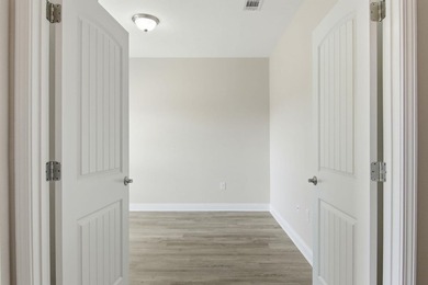 A conveniently located must-see! Fresh interior paint on walls - photo 17