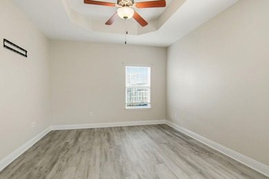 A conveniently located must-see! Fresh interior paint on walls - photo 20