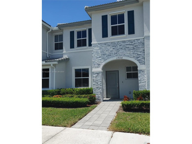 (private lake, pond, creek) Townhome/Townhouse For Sale in Homestead Florida