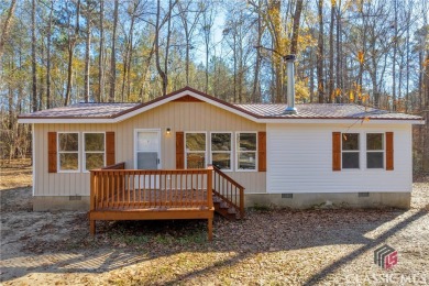 Lake Home For Sale in Eatonton, Georgia