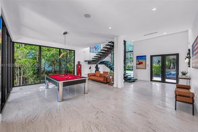 Turn-key, fully furnished, and behind the gates of North Bay - photo 5