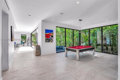 Turn-key, fully furnished, and behind the gates of North Bay - photo 6
