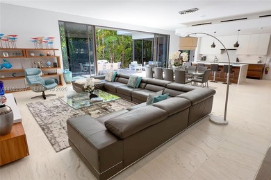 Turn-key, fully furnished, and behind the gates of North Bay - photo 10