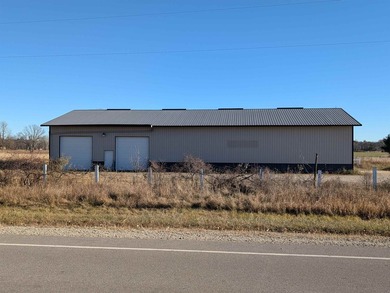 NEW listing! 50x100 ft building on 9.87 acres in a great - photo 1