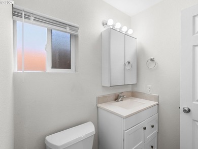 Welcome to Camas View! This safe and private cottage community - photo 12