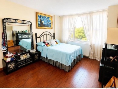 Urban Living at Its Finest in the Heart of Downtown Flushing - photo 8