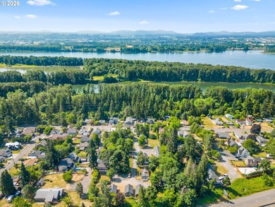 Welcome to Camas View! This safe and private cottage community - photo 19