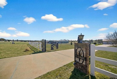Discover luxury equestrian living in Stallion Lake Ranch - photo 33
