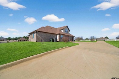 Discover luxury equestrian living in Stallion Lake Ranch - photo 34