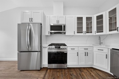 Perfectly situated in the heart of desirable Forest Hills, this - photo 7