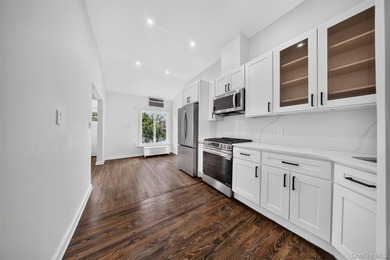 Perfectly situated in the heart of desirable Forest Hills, this - photo 9