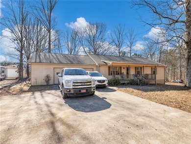 Lake Lanier Office For Sale in Flowery Branch Georgia