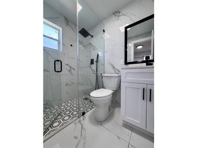 OUTSTANDING OPORTUNITY FOR BOTH HOMEOWNERS AND INVESTORS - photo 9
