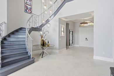 Welcome to one of the most exceptional homes in The Bridges-a - photo 4