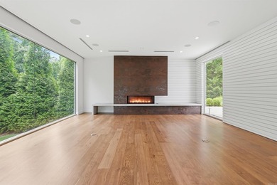 An extraordinary one-level estate in the prestigious gated - photo 6