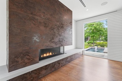 An extraordinary one-level estate in the prestigious gated - photo 9