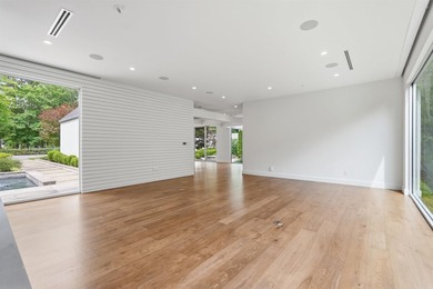 An extraordinary one-level estate in the prestigious gated - photo 10