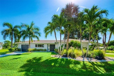 Cape Coral Lakes Area Home For Sale in Cape Coral Florida