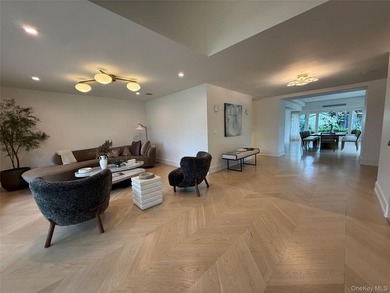 Welcome to this exceptional contemporary residence featuring 6 - photo 4