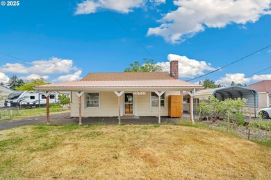 (private lake, pond, coastal) Home For Sale in Portland Oregon