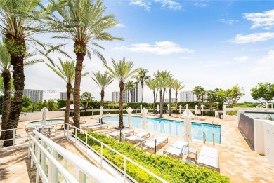 LUXURIOUS WATERFRONT LIFESTYLE - ELEGANT 3 BEDROOM, 3.5 BATH +