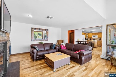 Experience the ultimate lakefront lifestyle in this exceptional - photo 10