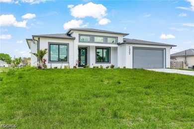 Discover this beautifully designed luxury home featuring 1,927 - photo 1