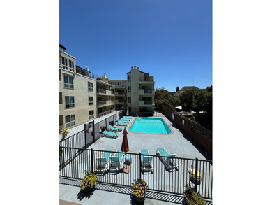 Terrific investment opportunity in Adams Point! Tenants in place